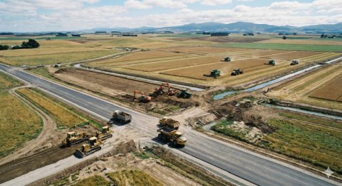 農作業効率を高める農道工事・ほ場整備を実施